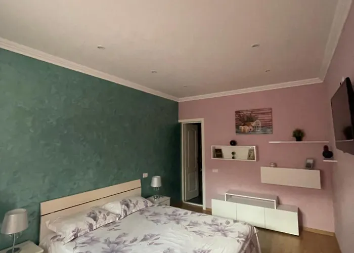 Costin - De Inchiriat Гостевой дом