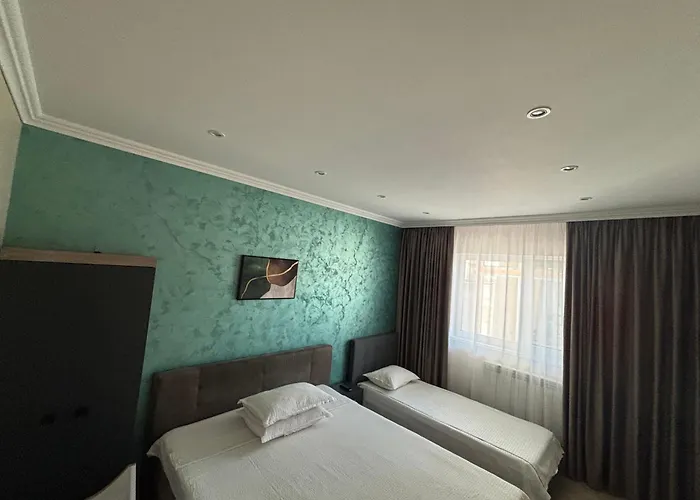 Costin - De Inchiriat *