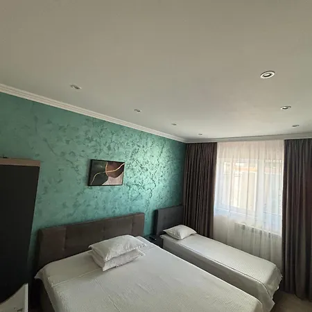 Costin - De Inchiriat *